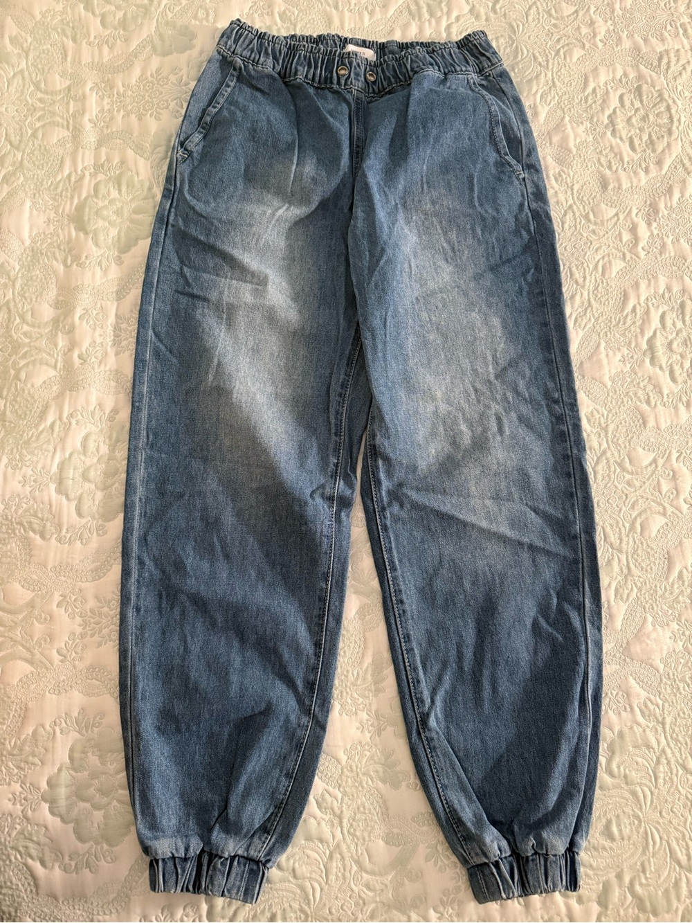 Forever 21 Women’s Relaxed Elastic Waist Denim Joggers